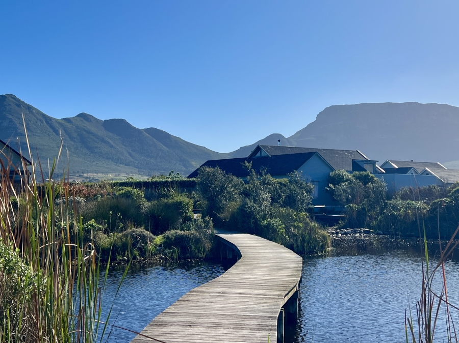 4 Bedroom Property for Sale in Lake Michelle Western Cape